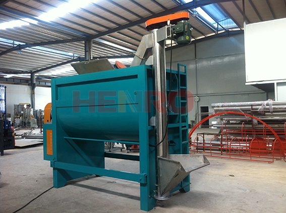 臥式塑料攪拌機是如何工作的